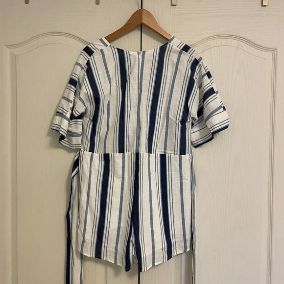 Striped Skort Romper NWT - Size 10 (Australia) or M (US) - Picture 3 of 4